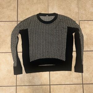 Lululemon Yogi Crew Merino Wool Sweater in Black / White - Women sz 6/8